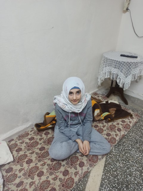 Suriyeli Aile, Hasta Çocuğu İçin Umut Arıyor