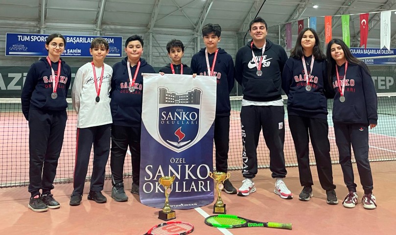SANKO Okulları Öğrencilerinden tenis Başarısı